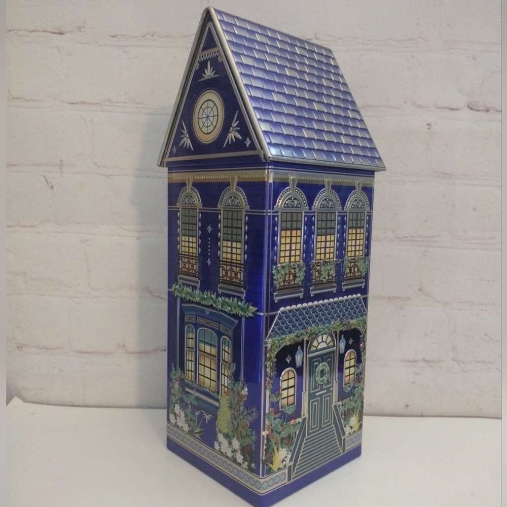 Silver Crane Co. Winter Festive Houses Cookie Tin Blue Embossed 11" EUC EMPTY